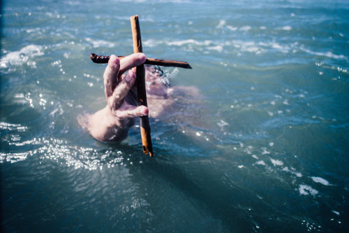 drowning-crucifix-tim-marshall-76166-blog