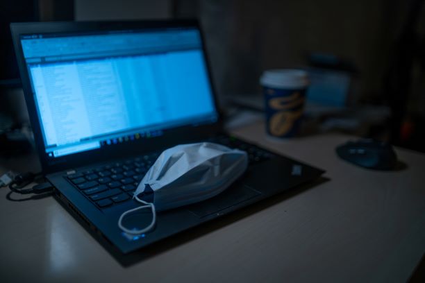 viruscomputer-dimitri-karastelev-0hO1QgI1H8g-unsplash-1